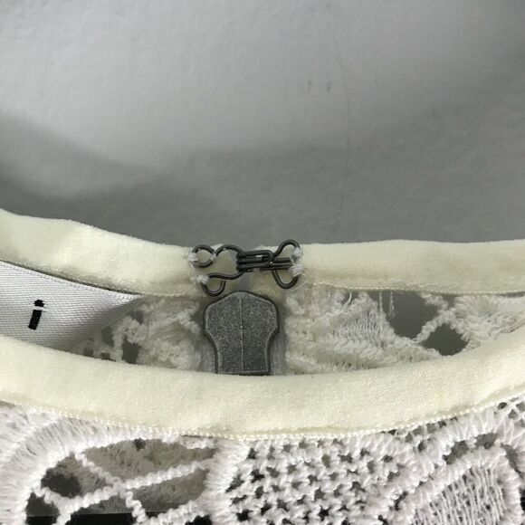 Cabi #800 Size Medium Open Needle Lace Floral Peplum Sheer Tank Exposed Zipper - Picture 13 of 16